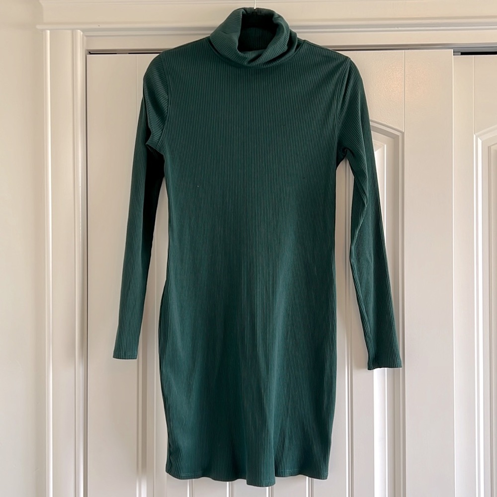 Long sleeve turtleneck, emerald, green ribbed, dress, size large